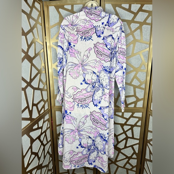 Las Surenas Amor shirt dress is a button-down style - Picture 4 of 11